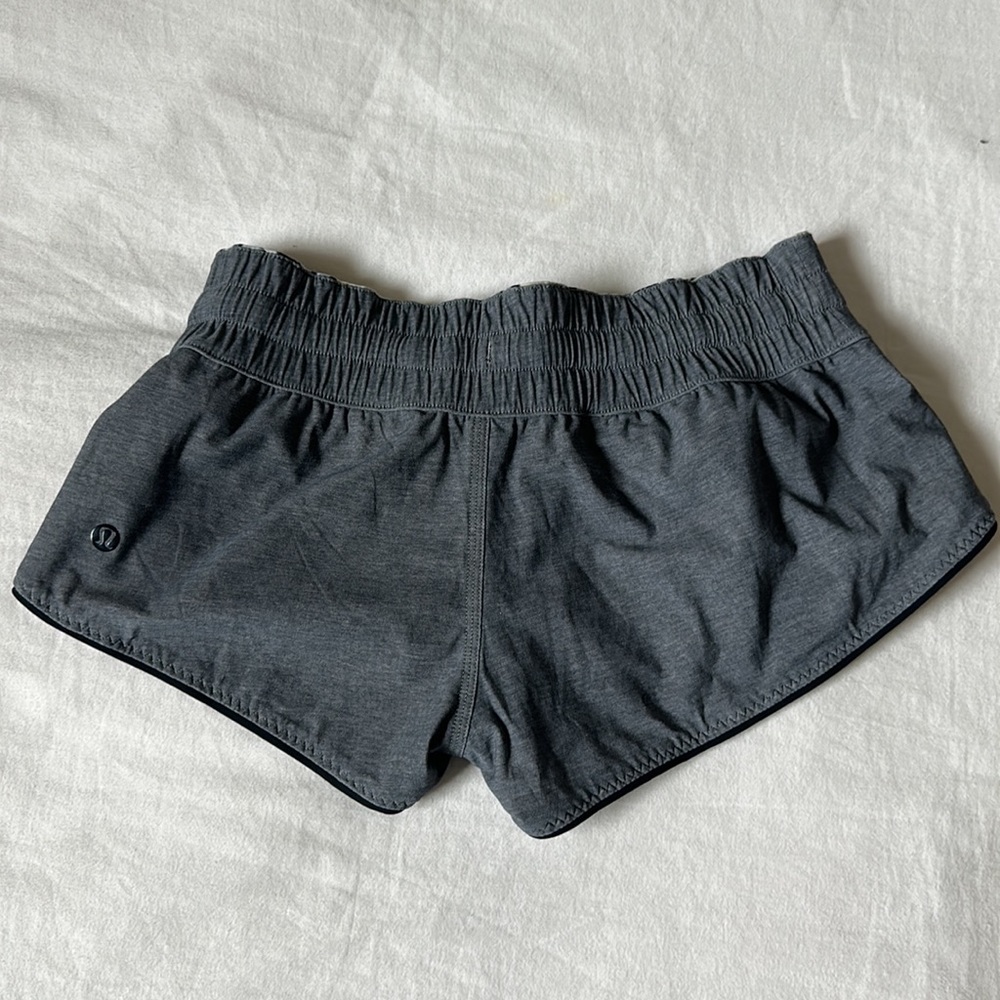 Reversible LuluLemon Water: Surf Shorts Size 4